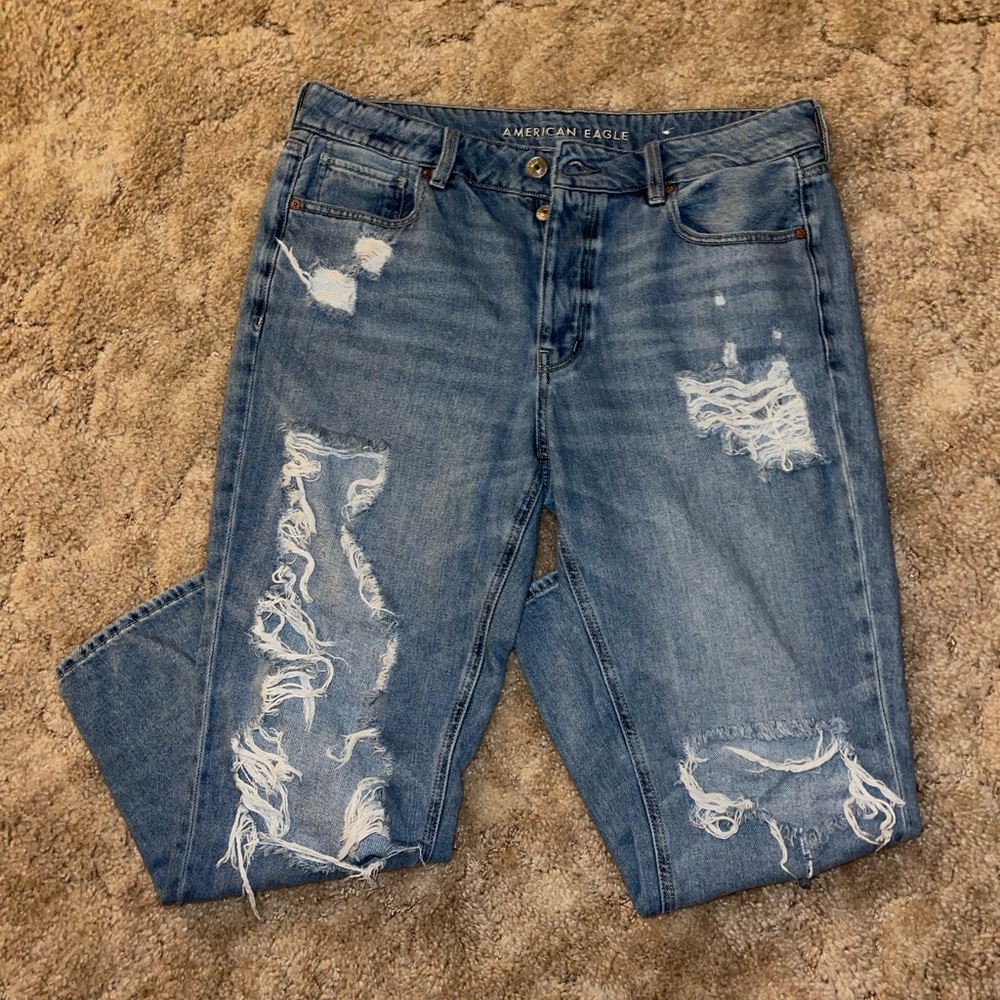 Ripped American Eagle Mom Jeans
